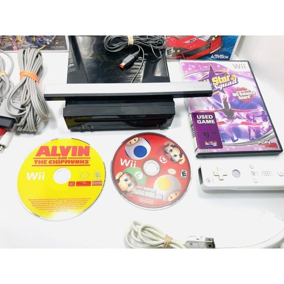 Nintendo Wii Bundle- 6 Games • Controller • Cables & Sensor ( Tested & Cleaned ) - Picture 4 of 10